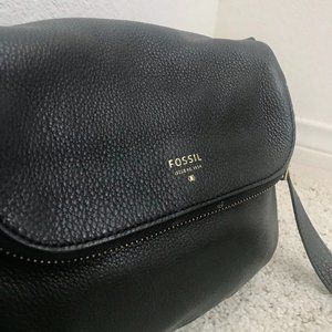 Fossil "Preston" Pebbled Leather Flap Crossbody